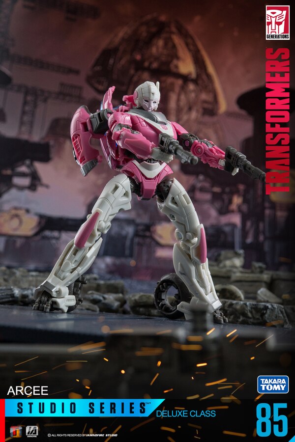 Studio Series SS 85 Arcee Toy Phography Image Gallery By IAMNOFIRE  (10 of 13)